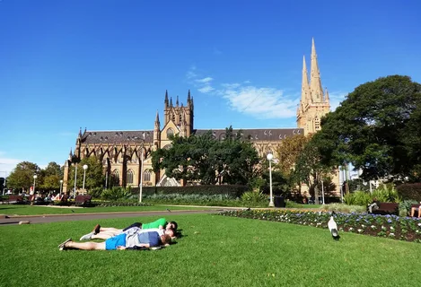 how big is hyde park
